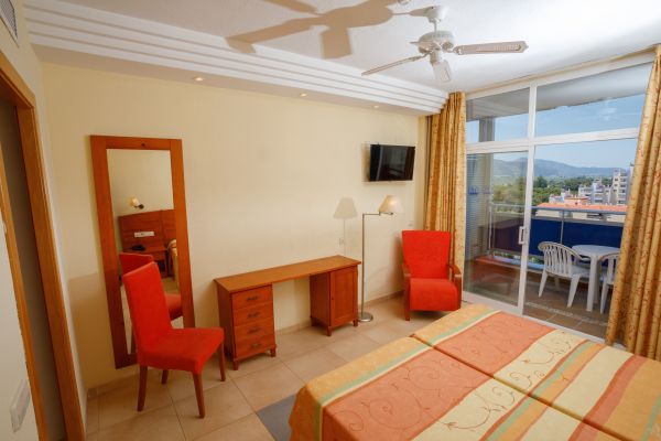 Hotel Tres Anclas (Gandia)